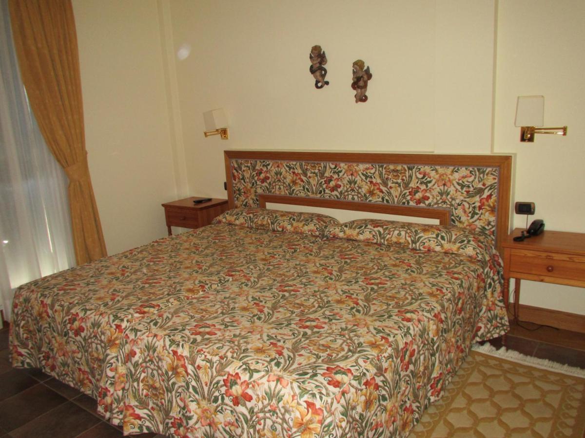 Hotel Ermintxo Ea Ngoại thất bức ảnh